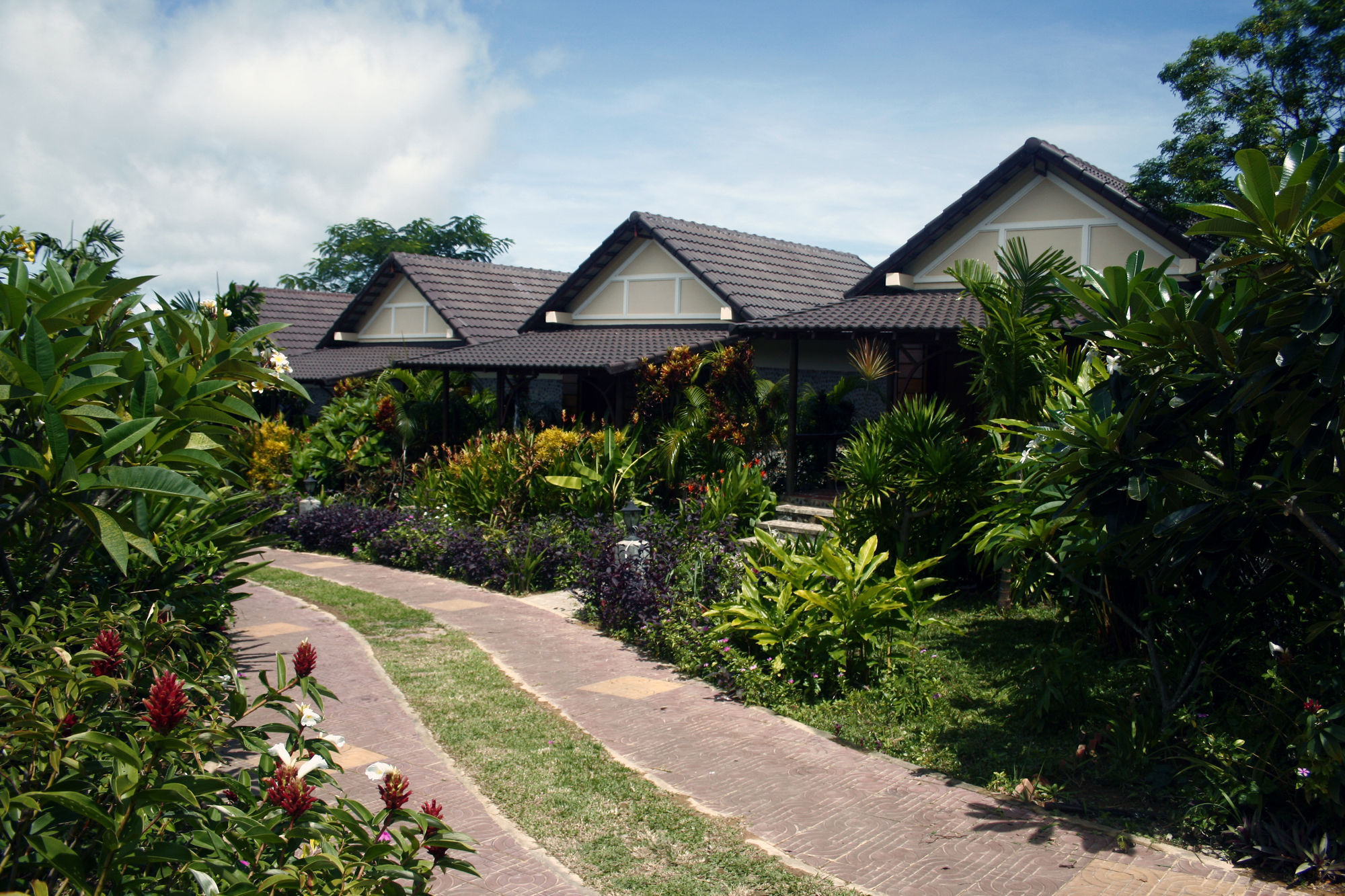 Atmaland Resort Kep Exterior photo